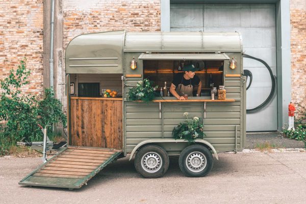 harvey-horseboxbar4 harvey-horseboxbar4